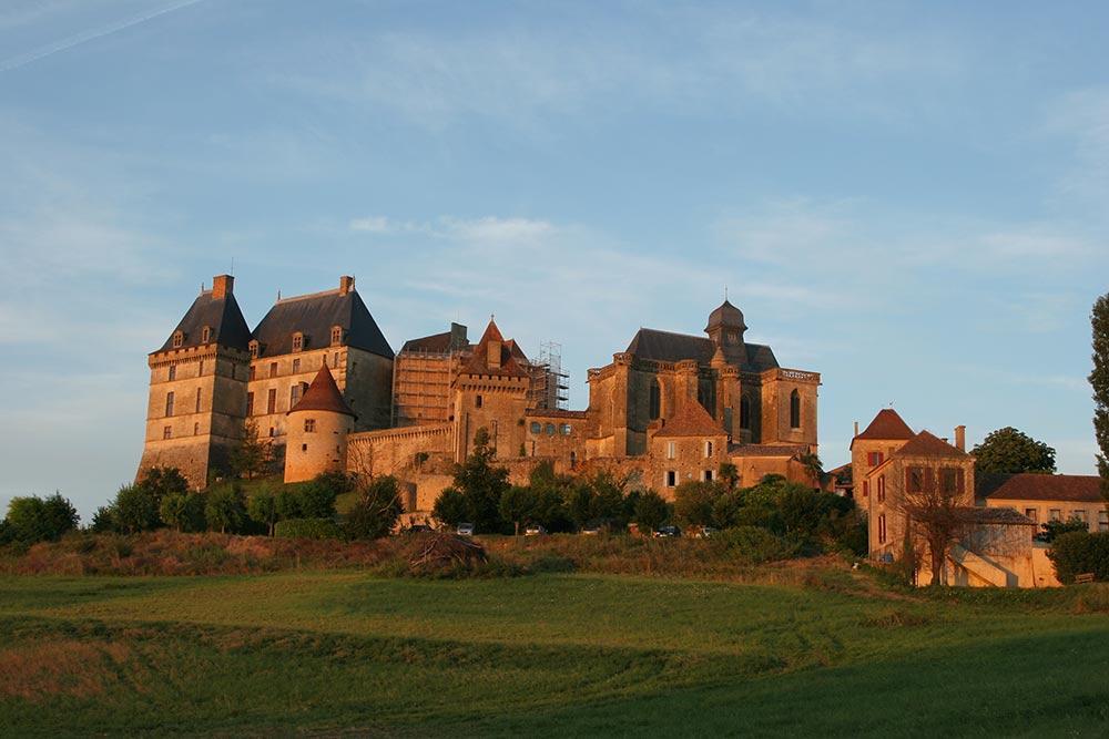 Camping Fontaine Du Roc Pensionat Devillac Exteriör bild